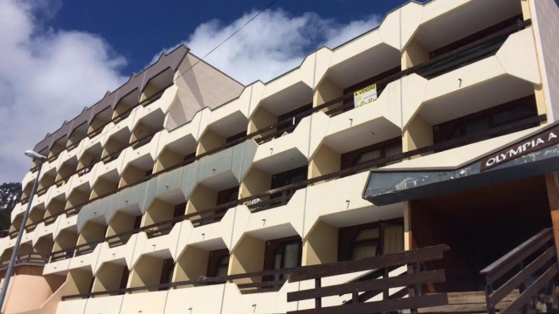 Studio Expose Sud Avec Balcon, A 200M Des Pistes Et Commerces, Animaux Acceptes - Fr-1-445-26 Montgenevre 0*,  France
