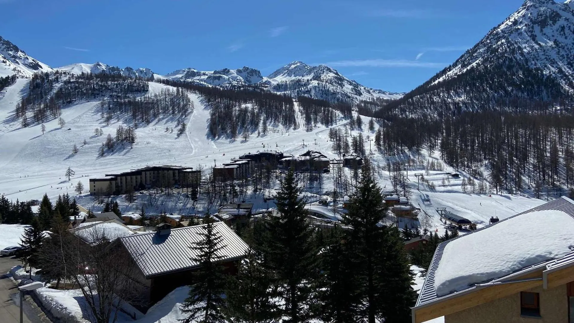 Apartment Studio Expose Sud Avec Balcon, A 200M Des Pistes Et Commerces, Animaux Acceptes - Fr-1-445-26 Montgenevre